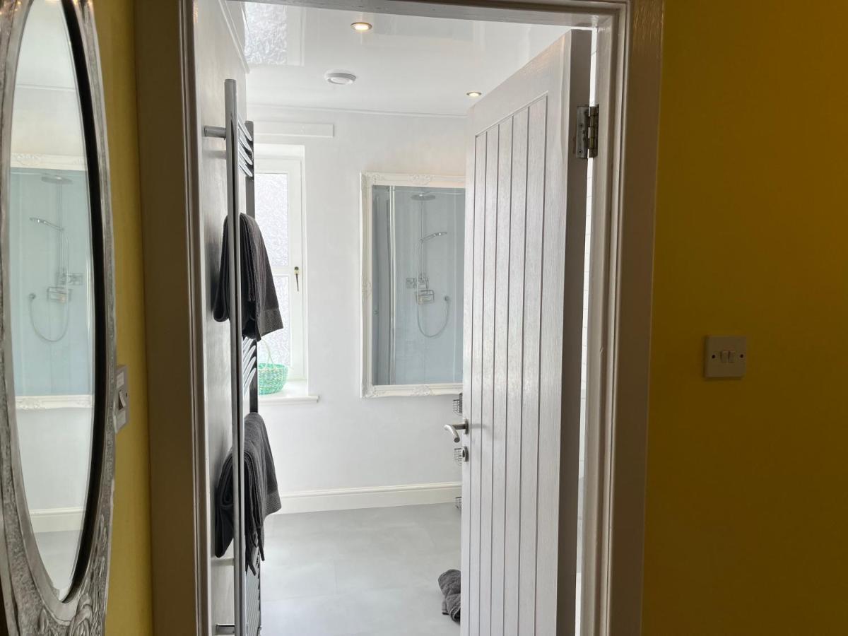 St John'S Town Of Dalry Glentress Apartment 1 المظهر الخارجي الصورة
